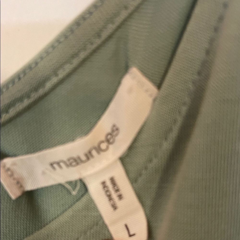 Maurice’s Elegant Green Women's Camisole Top - Picture 2 of 3
